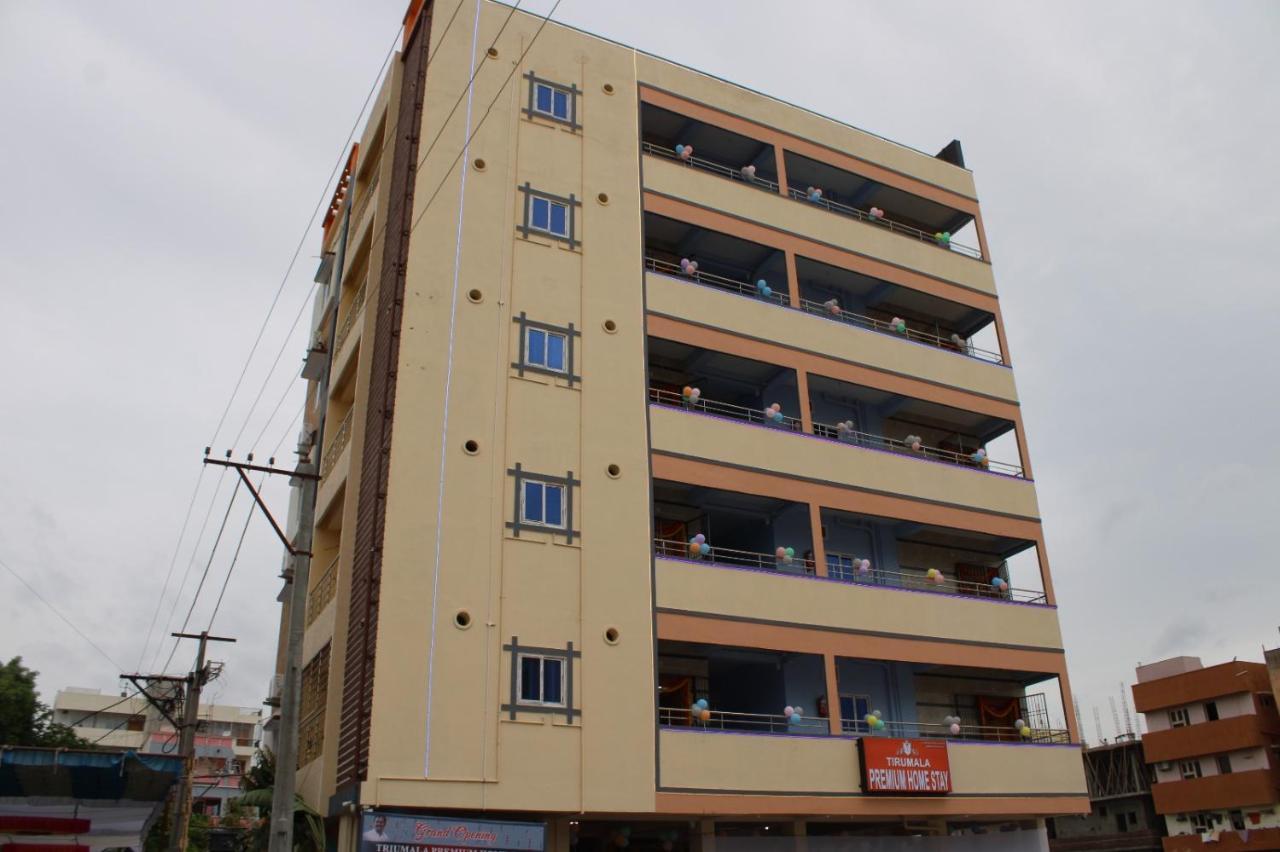 Servostay Tirupati New Luxurious Fully Furnished Flats Buitenkant foto