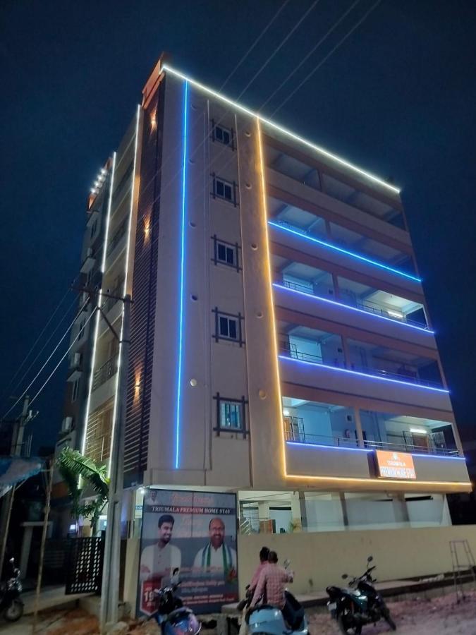 Servostay Tirupati New Luxurious Fully Furnished Flats Buitenkant foto